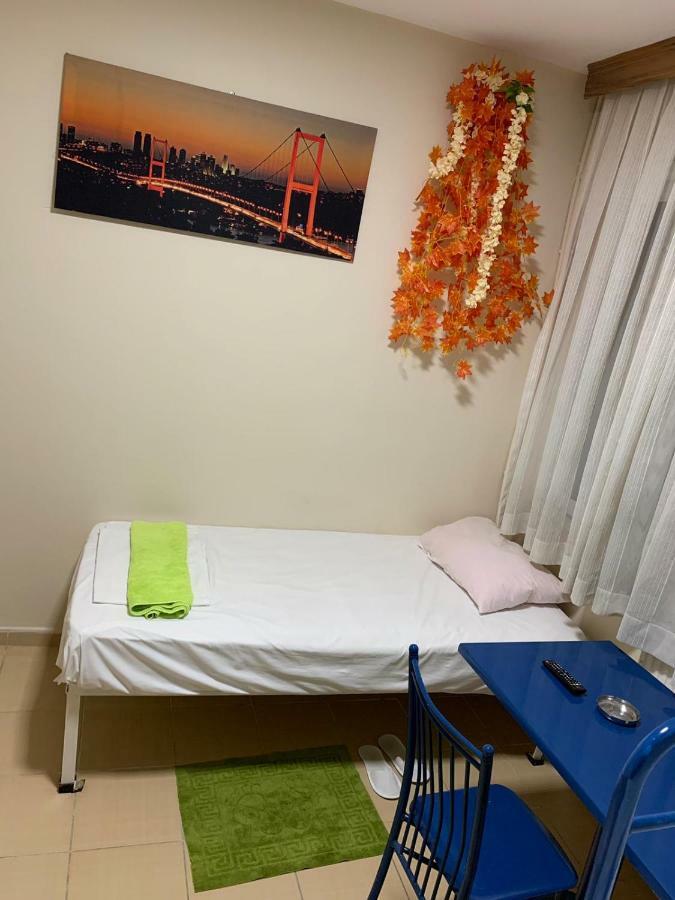 Hayat Pansiyon Hostel อิสตันบูล ภายนอก รูปภาพ